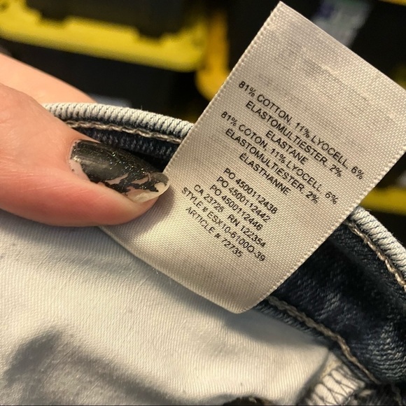 Aritzia Denim Forum the Lola High Rise Skinny Crop Distressed Jeans - Picture 11 of 11